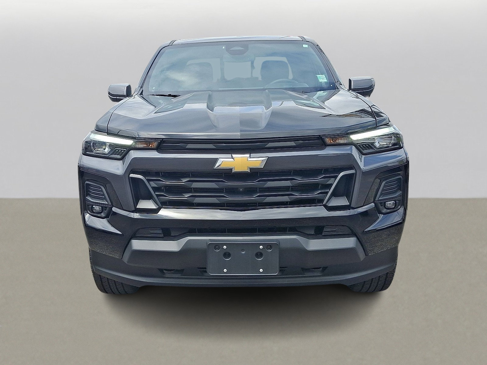 2024 Chevrolet Colorado LT photo 3
