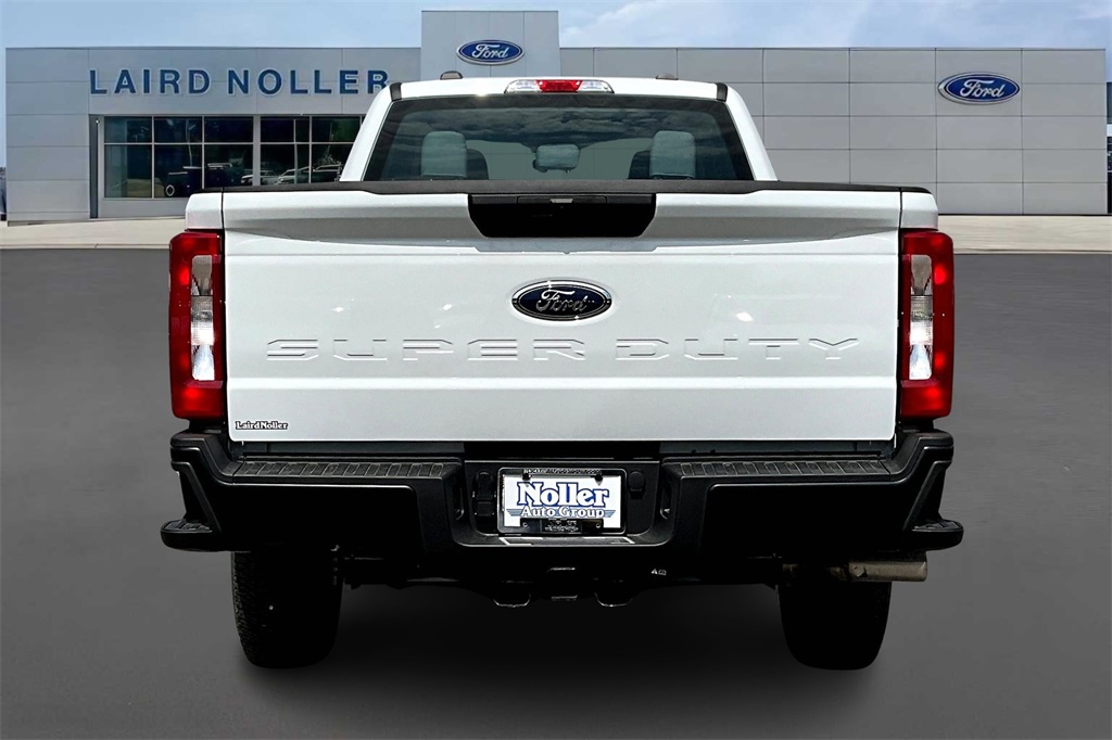 2025 Ford F-250 XL photo 4