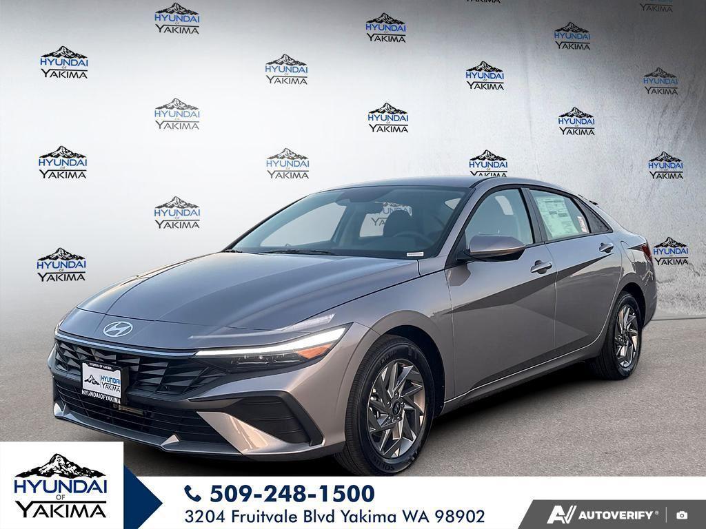 2026 Hyundai Elantra Blue's photo