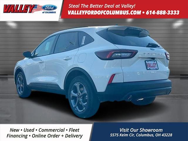 2025 Ford Escape ST-Line photo 4