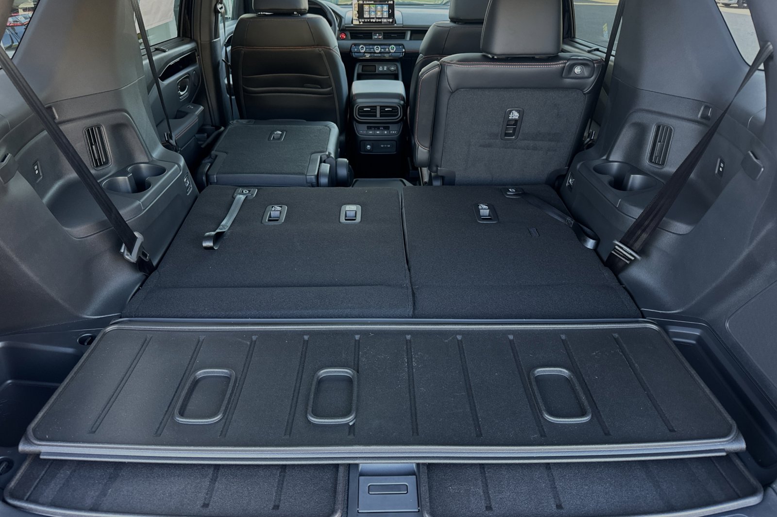 2025 Honda Pilot TrailSport photo 10