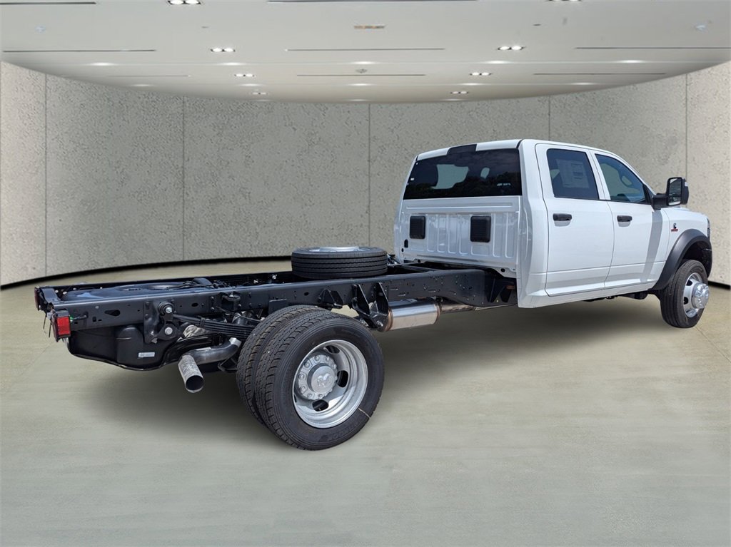2025 Ram 5500 Tradesman photo 4