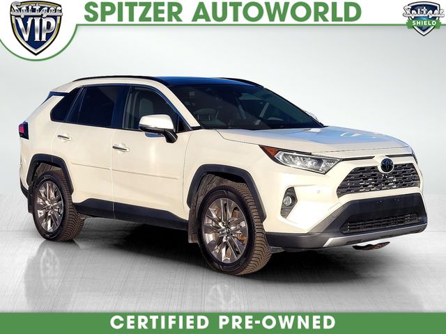 2019 Toyota RAV4 Limited's photo
