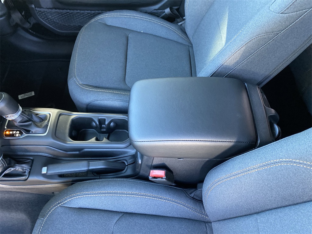 2025 Jeep Wrangler Sport photo 29