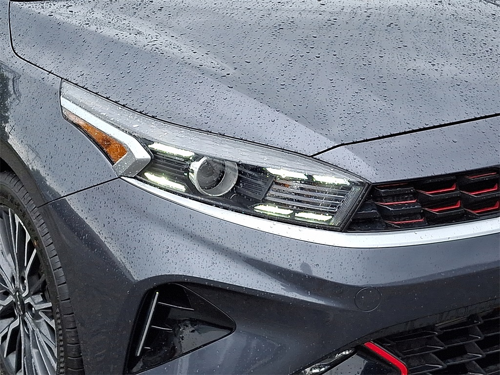 2022 Kia Forte GT-Line photo 9