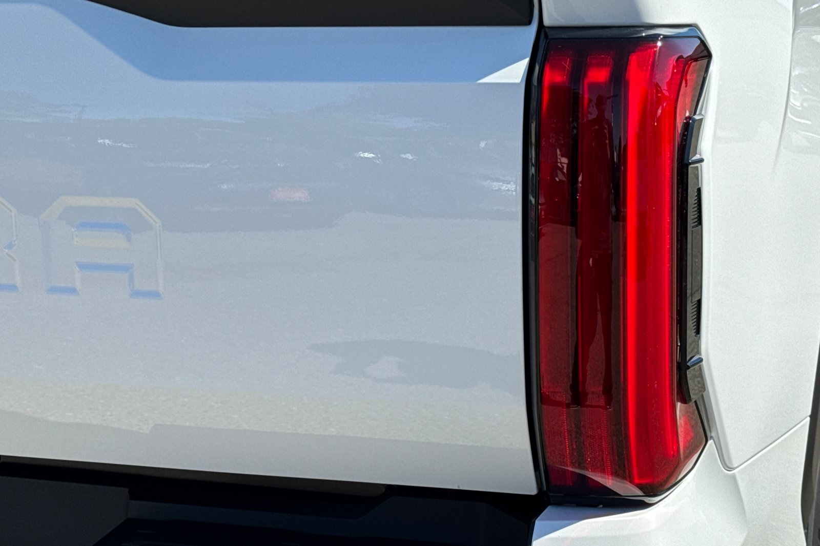 2025 Toyota Tundra SR5 CrewMax photo 31
