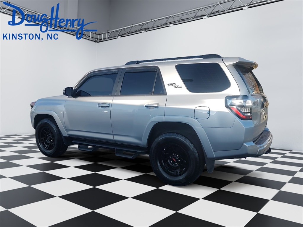 2022 Toyota 4Runner TRD Premium 4WD photo 3