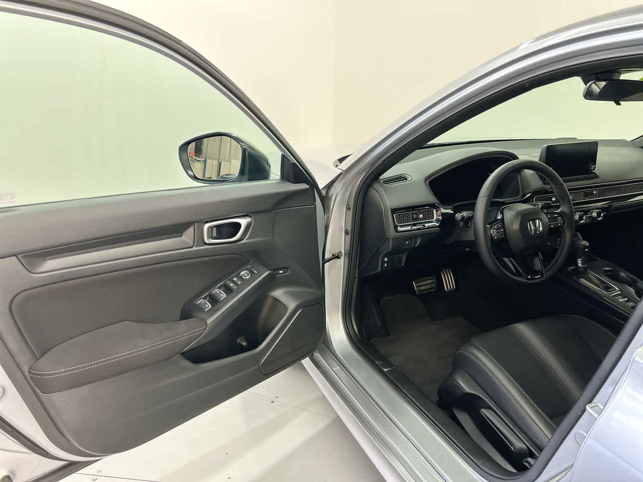 2023 Honda Civic Sport photo 13