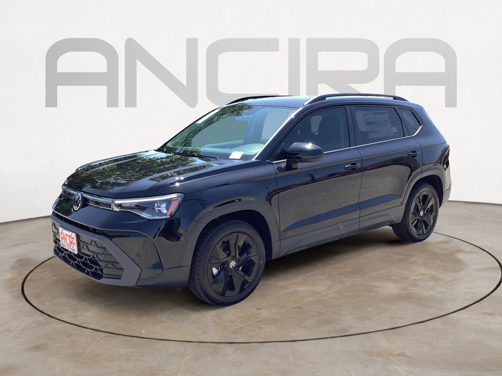 2025 Volkswagen Taos SE photo 2