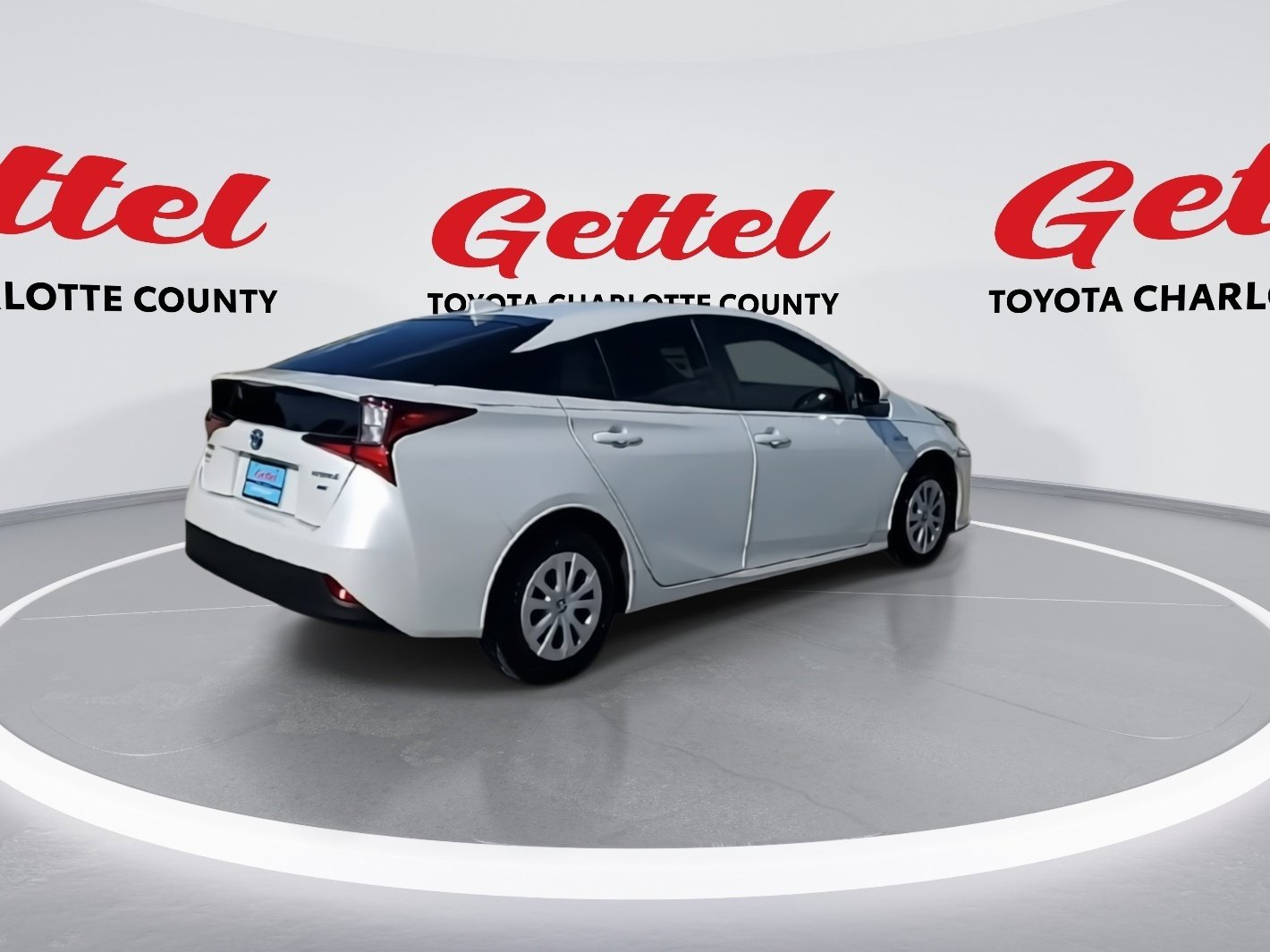 2022 Toyota Prius L photo 4