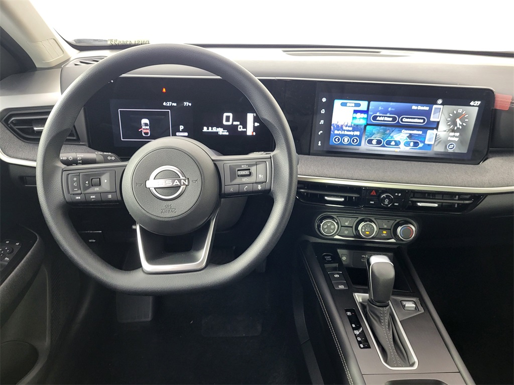 2025 Nissan Kicks SV photo 13