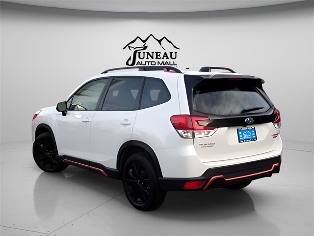 2024 Subaru Forester Sport photo 2