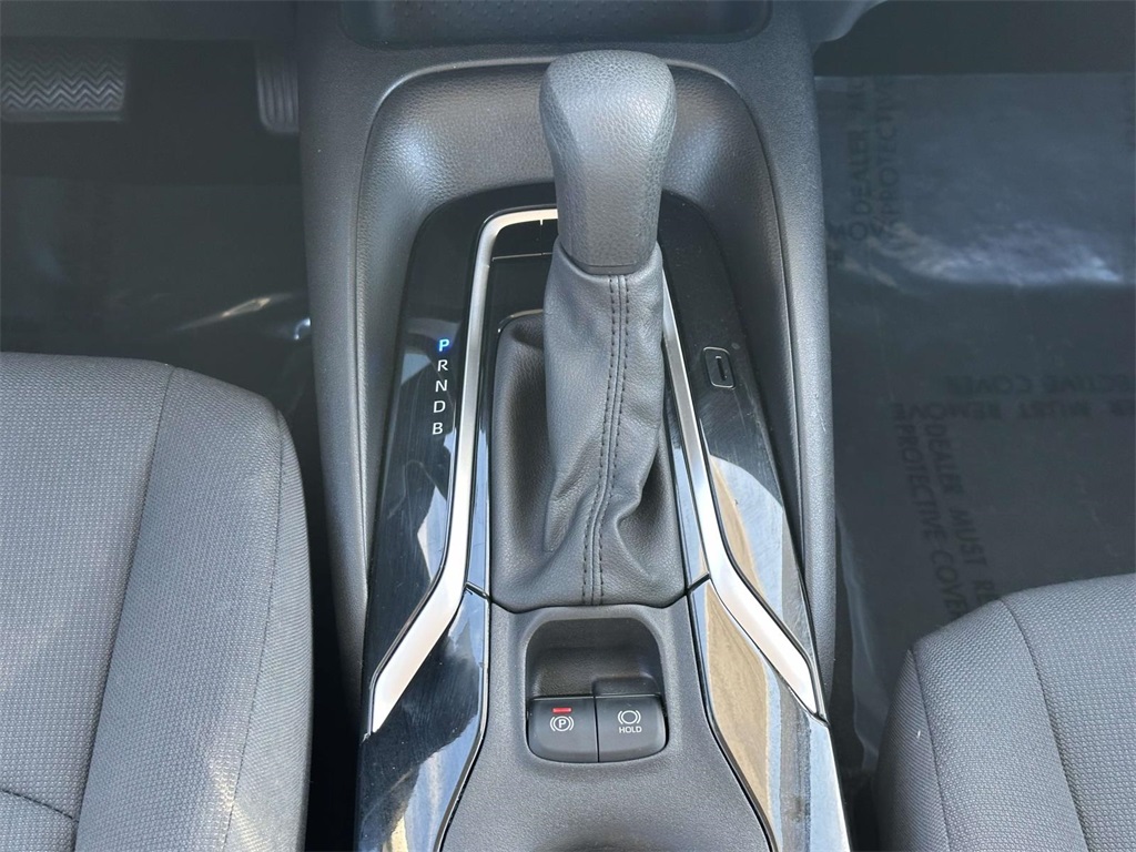 2020 Toyota Corolla LE photo 28