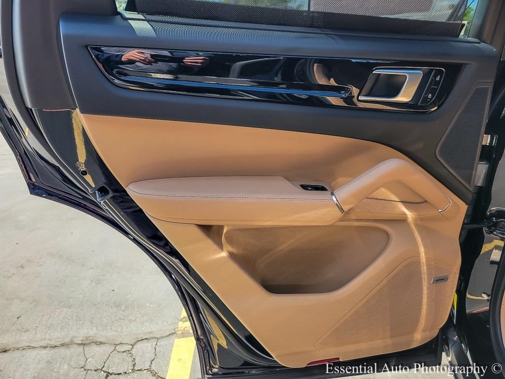 2021 Porsche Cayenne Coupe Base photo 19