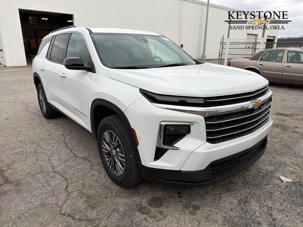 2025 Chevrolet Traverse LT's photo