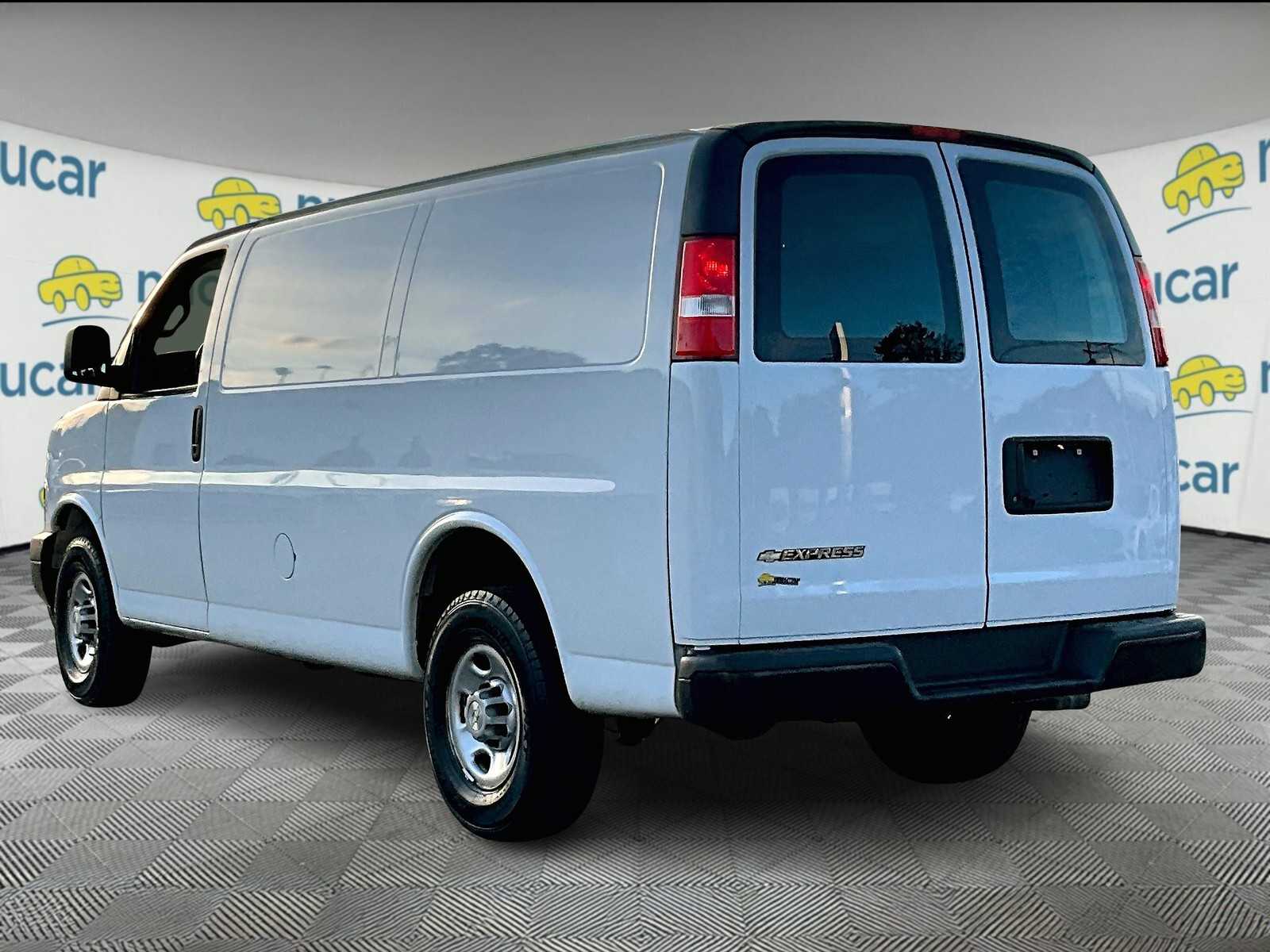 2021 Chevrolet Express 2500 Cargo photo 4