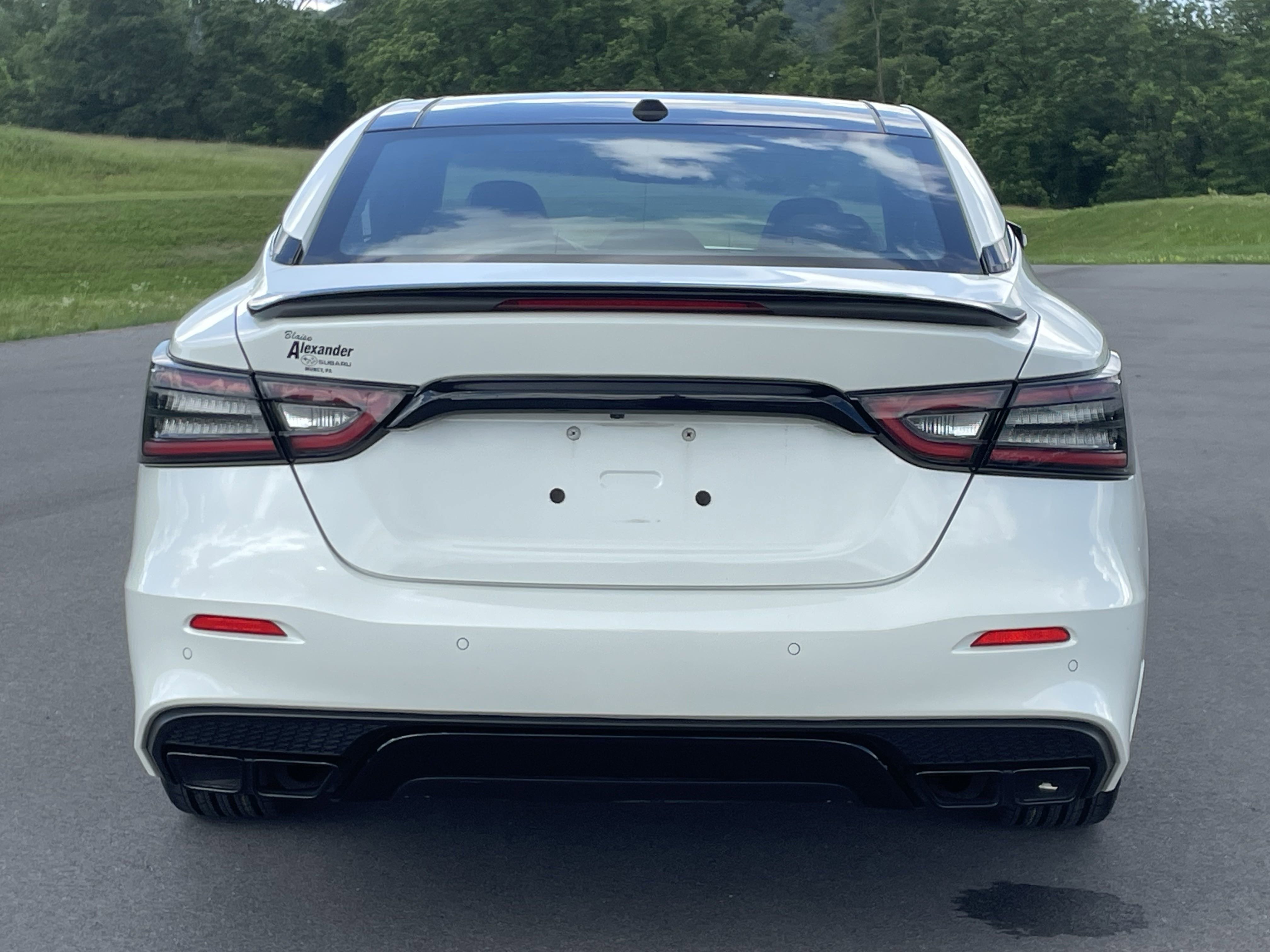 2023 Nissan Maxima SR photo 4