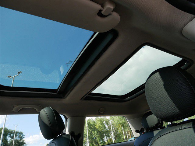 2018 Mini Cooper 2 Door Hardtop Base photo 21