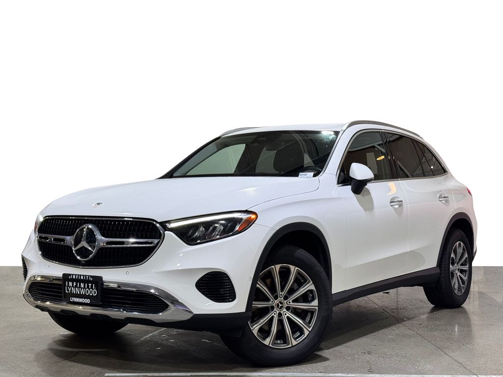 2024 Mercedes-Benz GLC GLC 300's photo