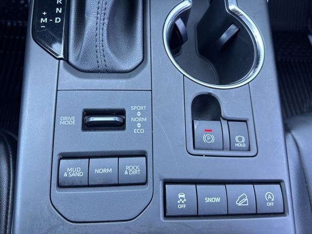 2021 Toyota Highlander XLE photo 30