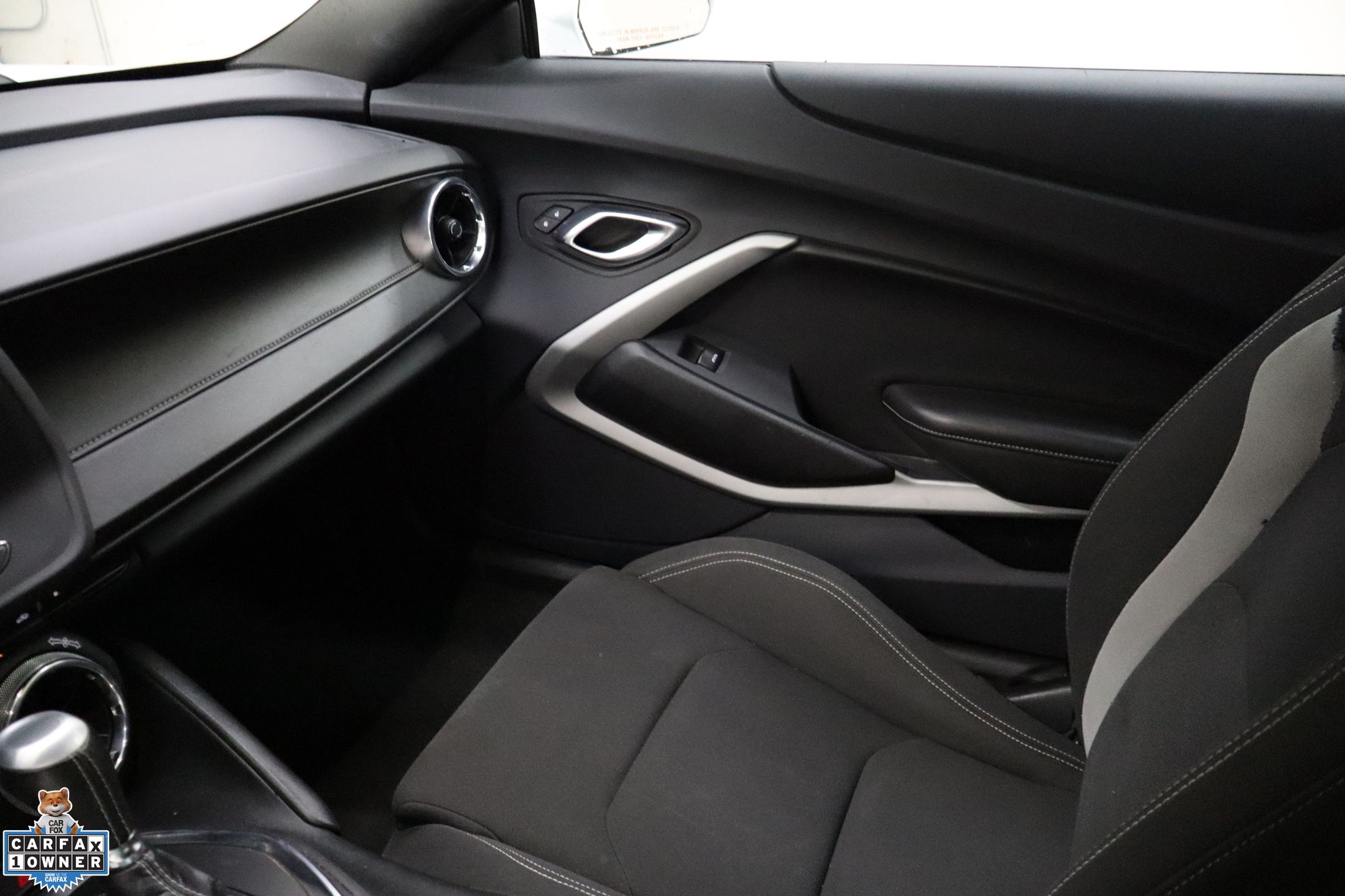 2023 Chevrolet Camaro 1LT photo 20