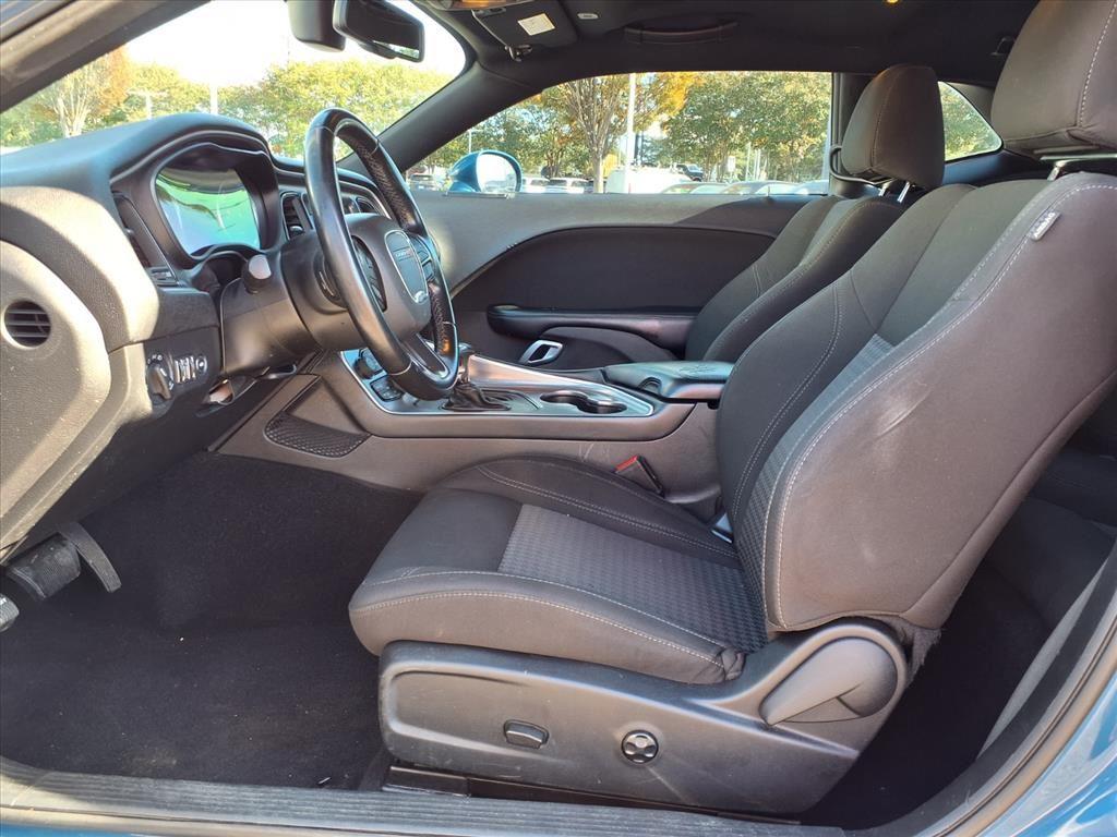 2021 Dodge Challenger SXT photo 3