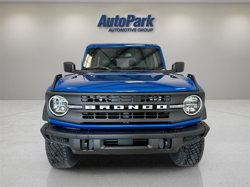 2024 Ford Bronco Black Diamond photo 3