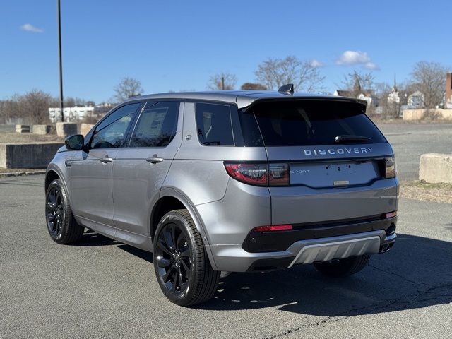 2025 Land Rover Discovery Sport S photo 3