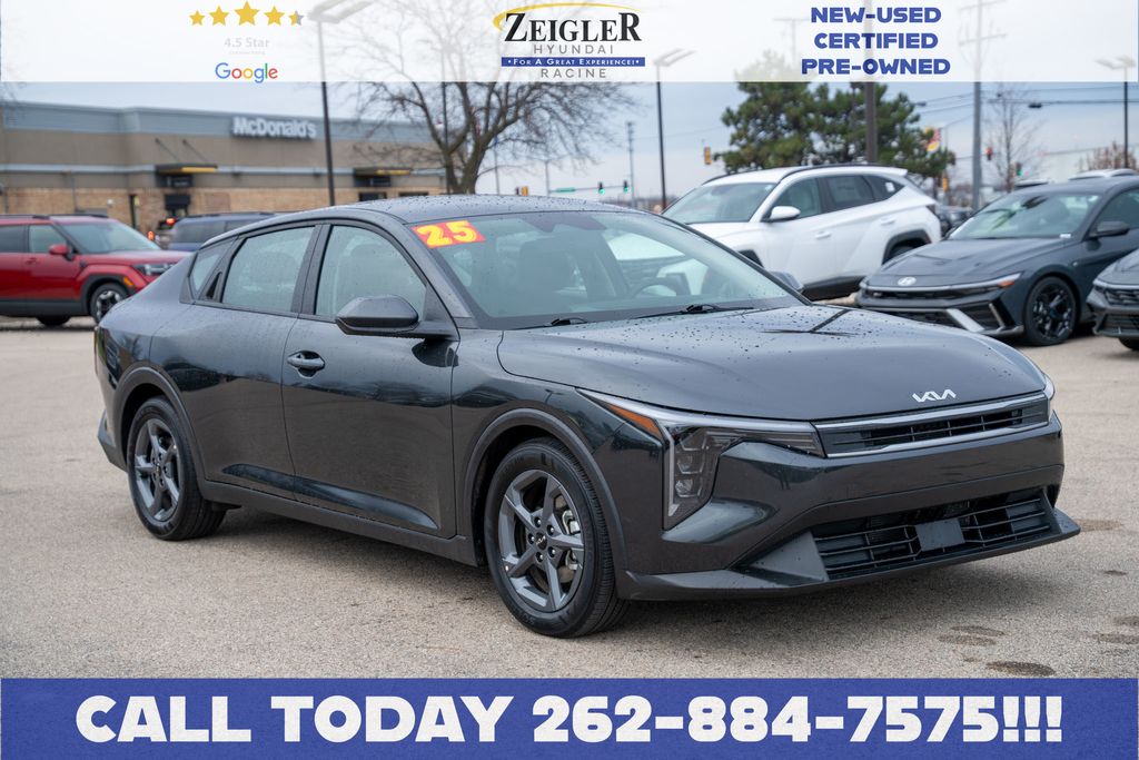 2025 Kia K4 EX's photo