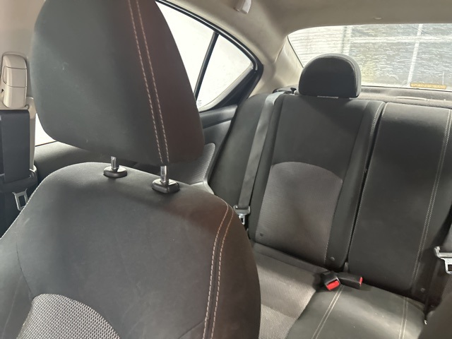 2016 Nissan Versa 1.6 SV photo 12
