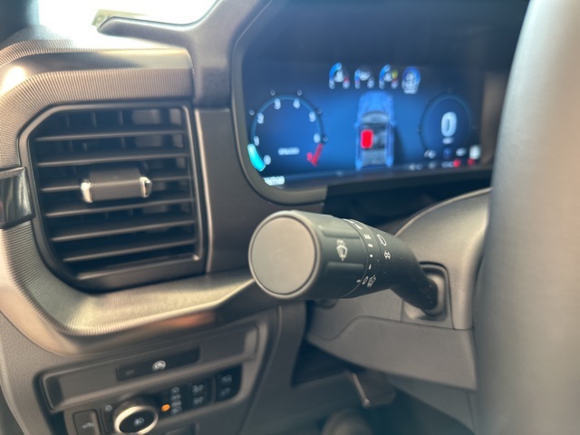 2025 Ford F-150 Lariat photo 15