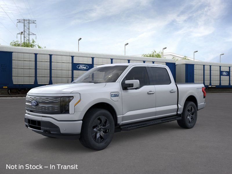 2025 Ford F-150 Lightning Lariat photo 2