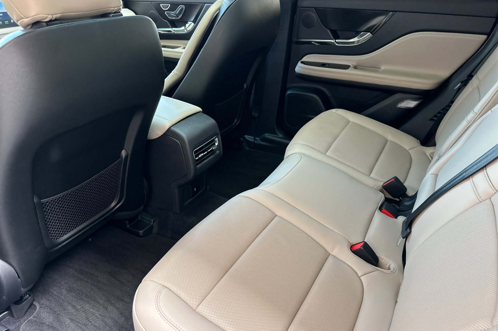 2025 Lincoln Corsair Grand Touring photo 12