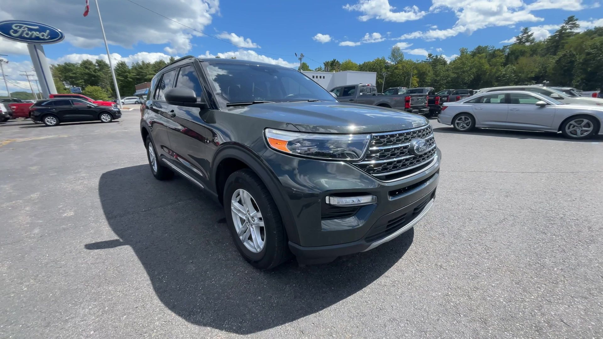 2023 Ford Explorer XLT photo 12
