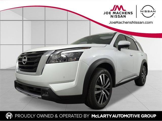 2025 Nissan Pathfinder Platinum's photo