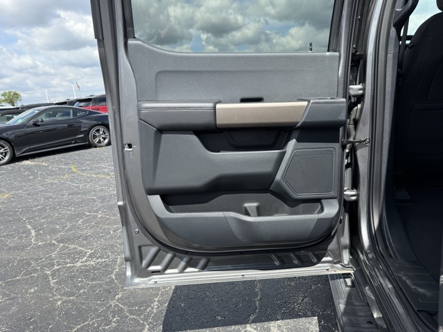 2025 Ford F-150 STX photo 17