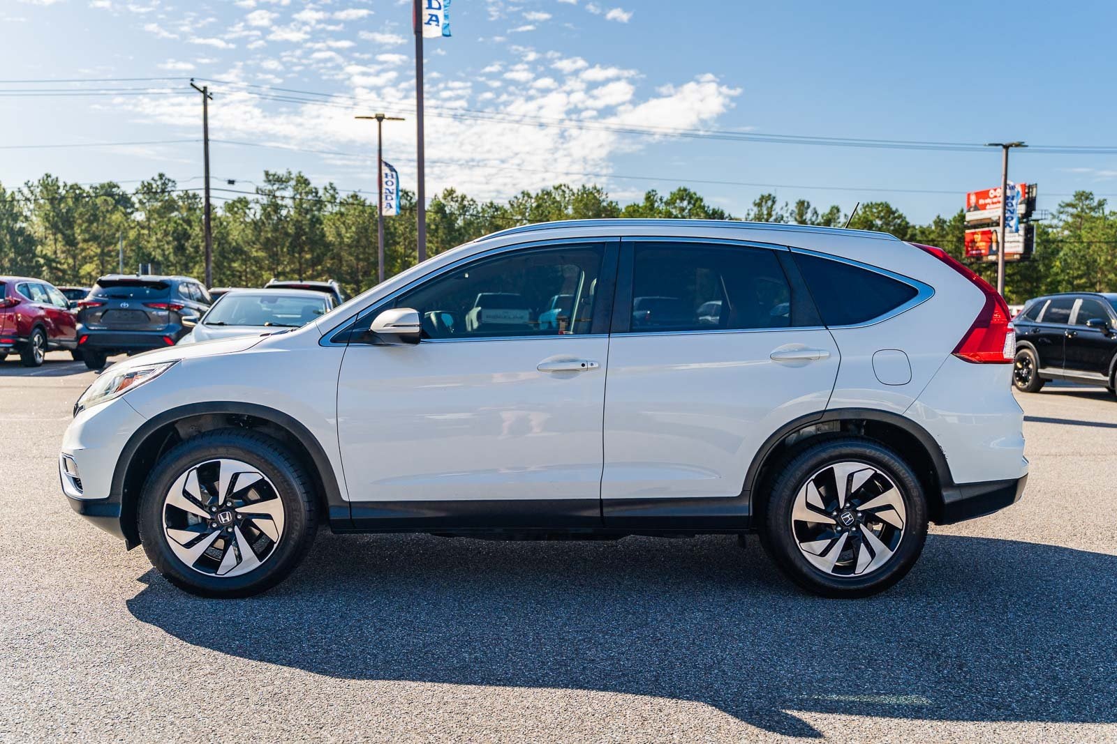 2016 Honda CR-V Touring photo 3