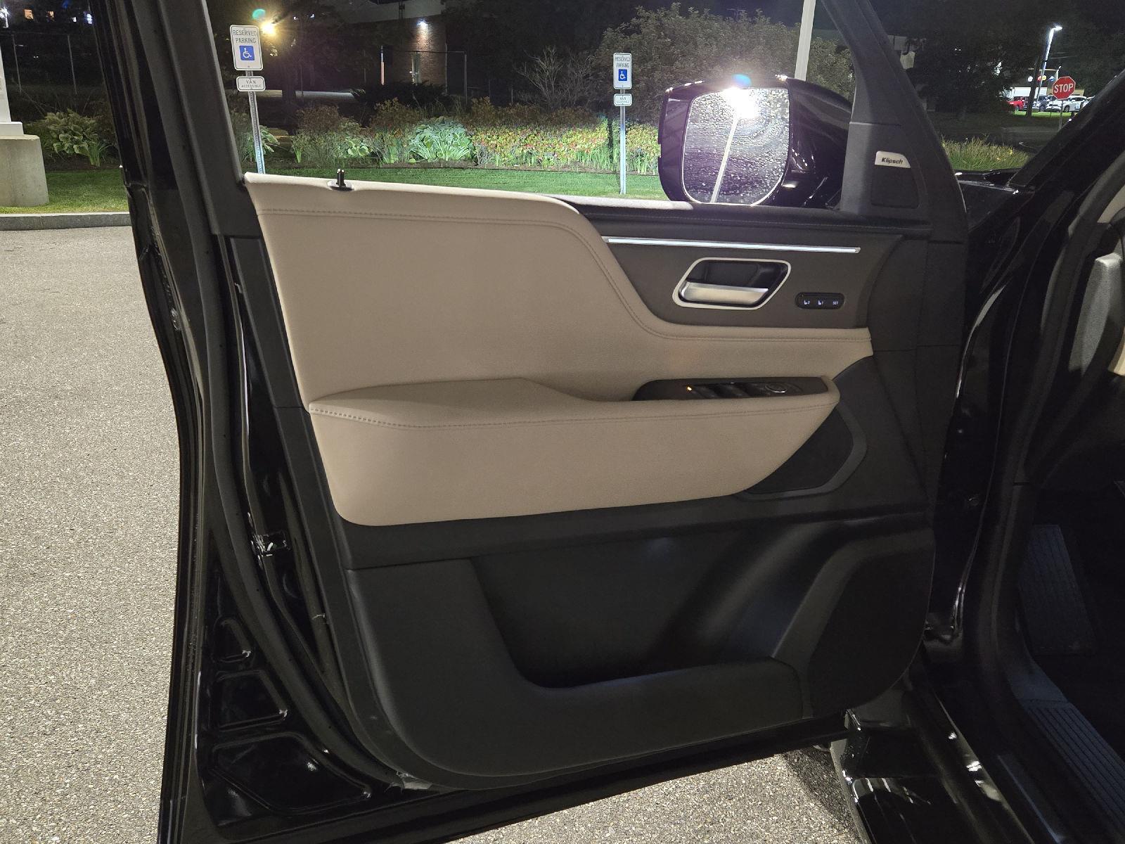 2026 Infiniti QX80 Pure photo 8