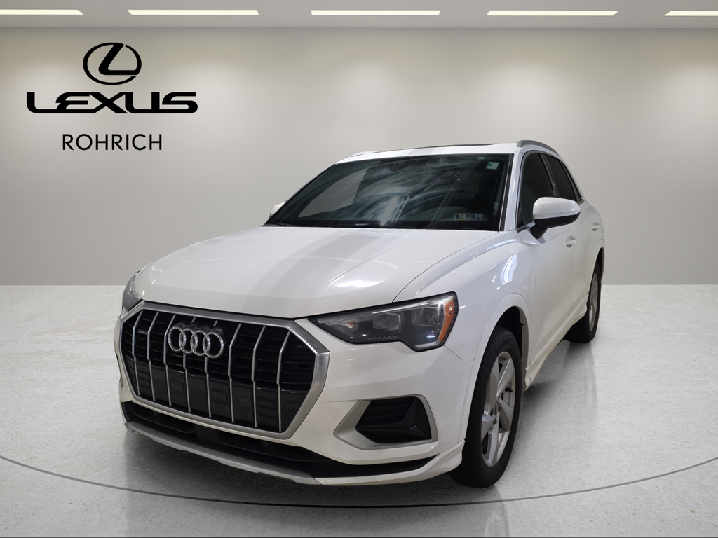 2019 Audi Q3 Premium's photo