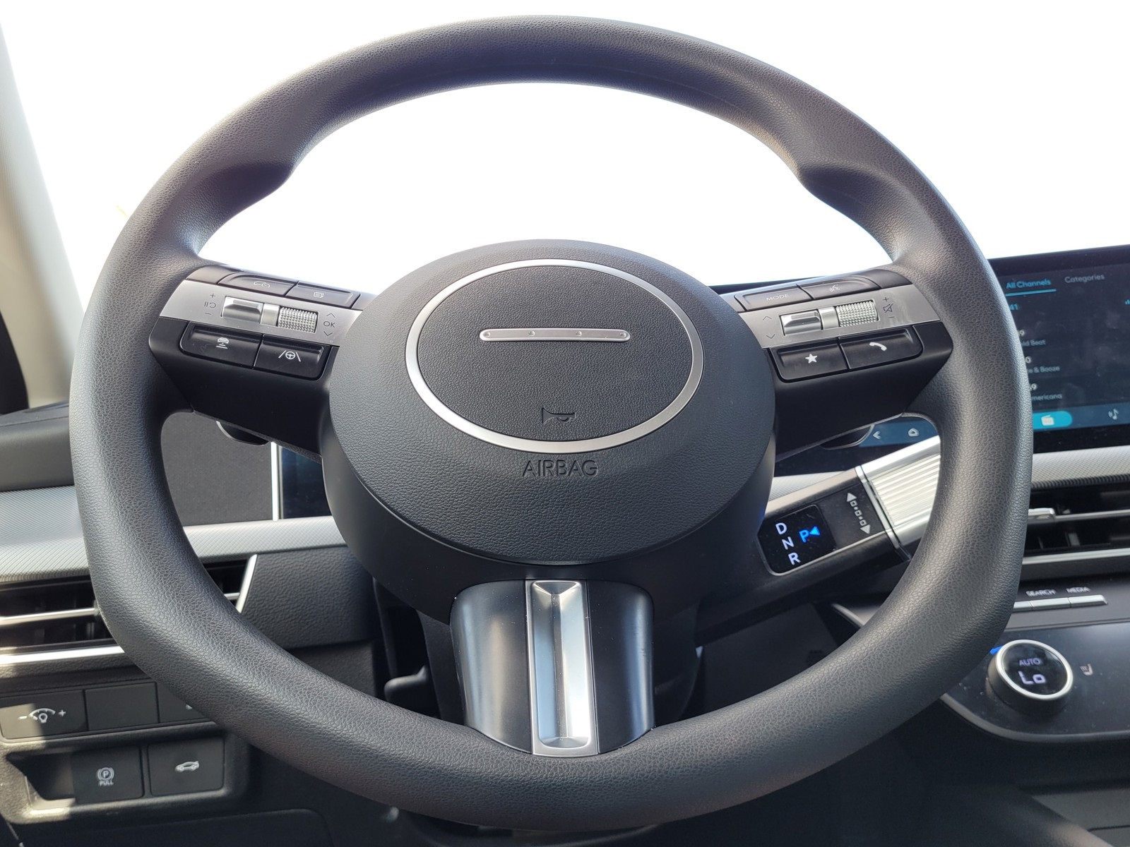 2025 Hyundai Sonata SEL photo 23
