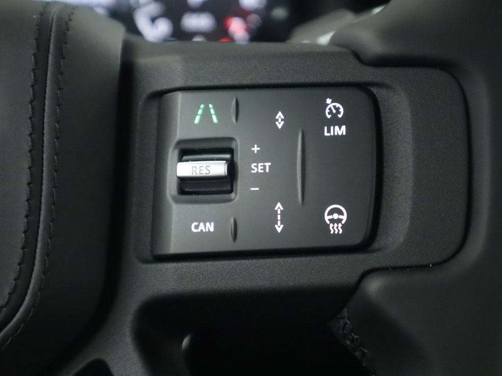 2025 Land Rover Defender 110 X photo 12