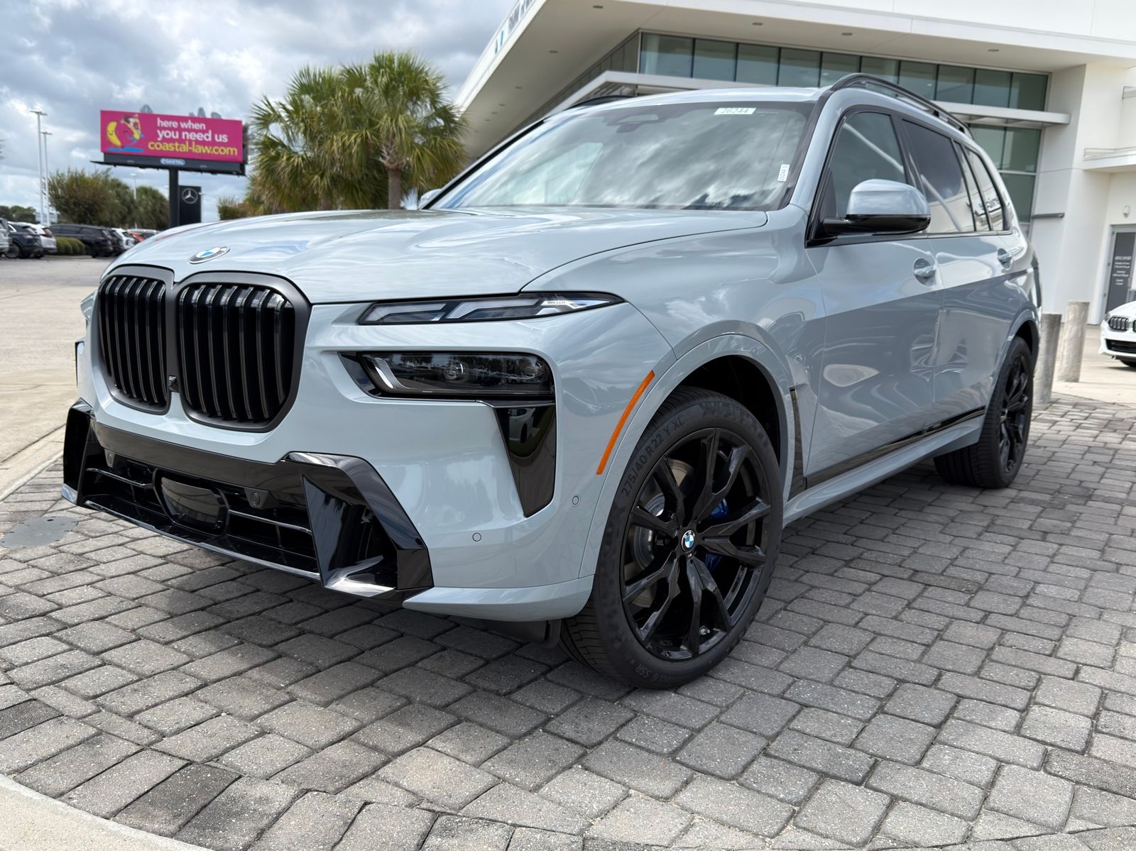 2026 BMW X7 40i's photo