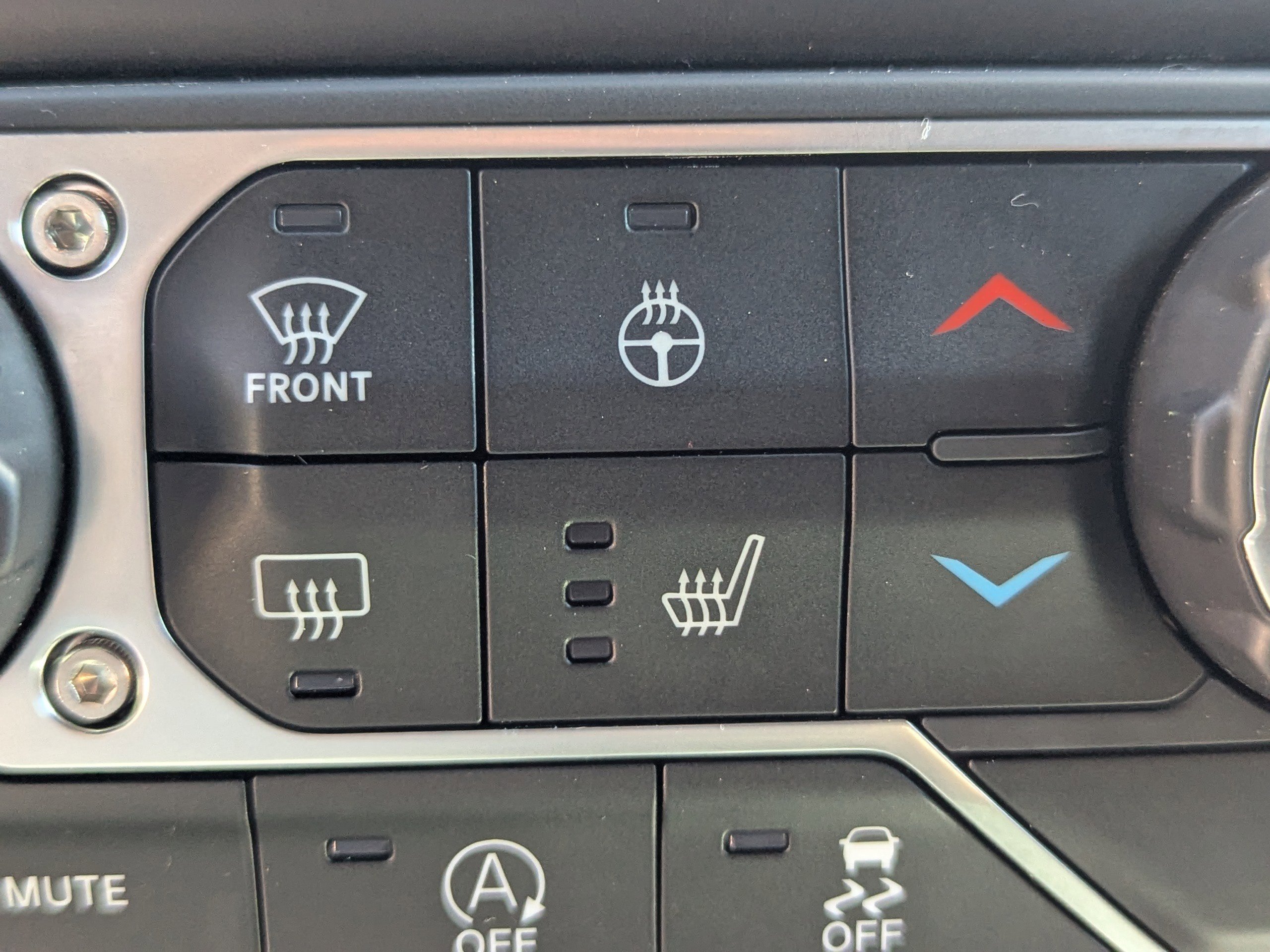 2021 Jeep Wrangler Unlimited Sahara Altitude photo 28