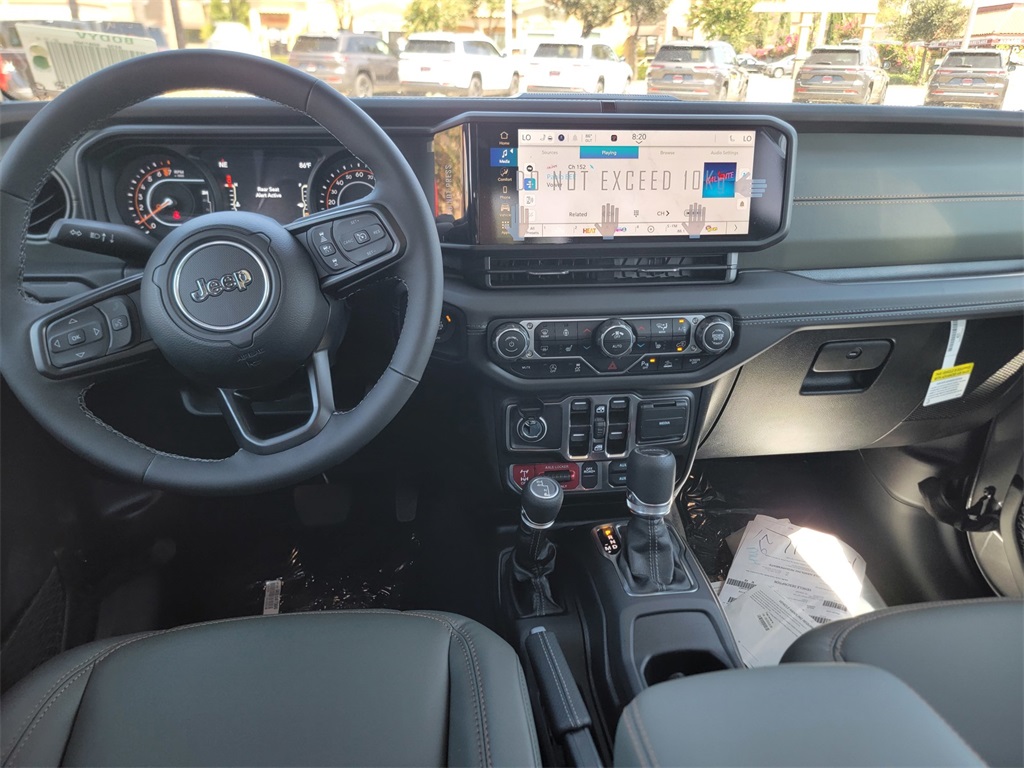 2025 Jeep Gladiator Mojave photo 10