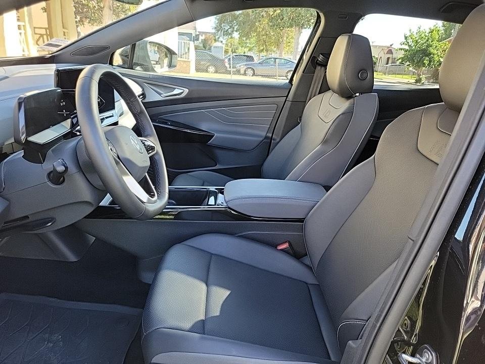 2023 Volkswagen ID.4 S photo 2
