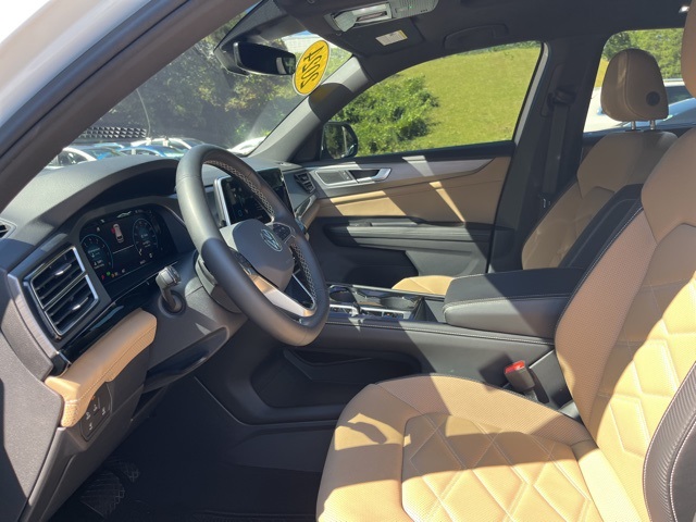 2024 Volkswagen Atlas Cross Sport SE Technology photo 4