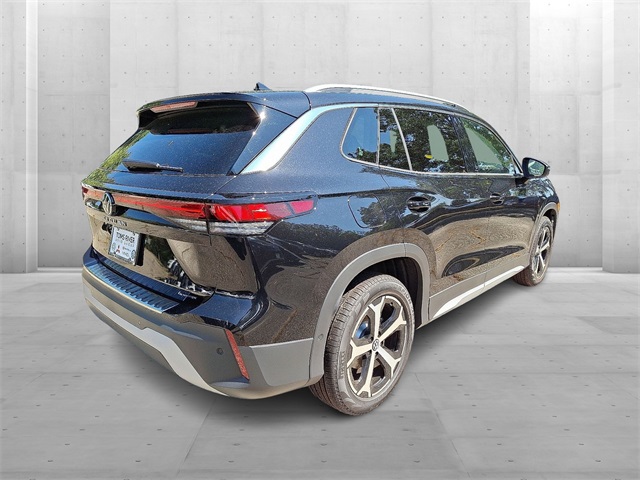 2025 Volkswagen Tiguan SE photo 3