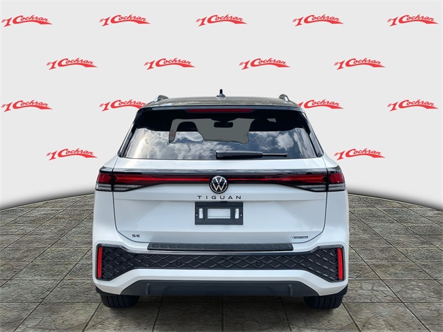 2025 Volkswagen Tiguan SE R-Line Black photo 4