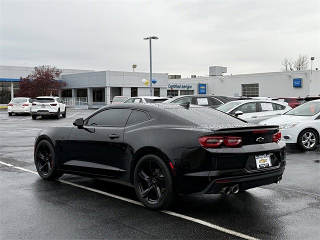 2021 Chevrolet Camaro LT1 photo 4