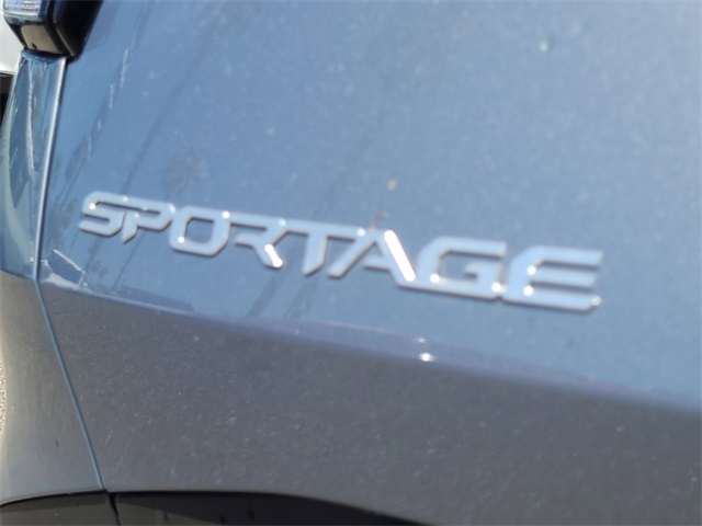 2025 Kia Sportage EX photo 7